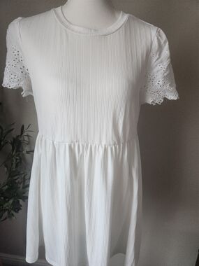 SHEIN White Short Sleeve Eyelet Blouse